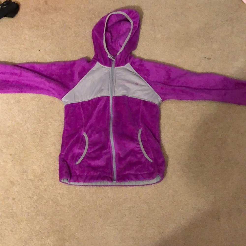 I am selling a free country light weight coat